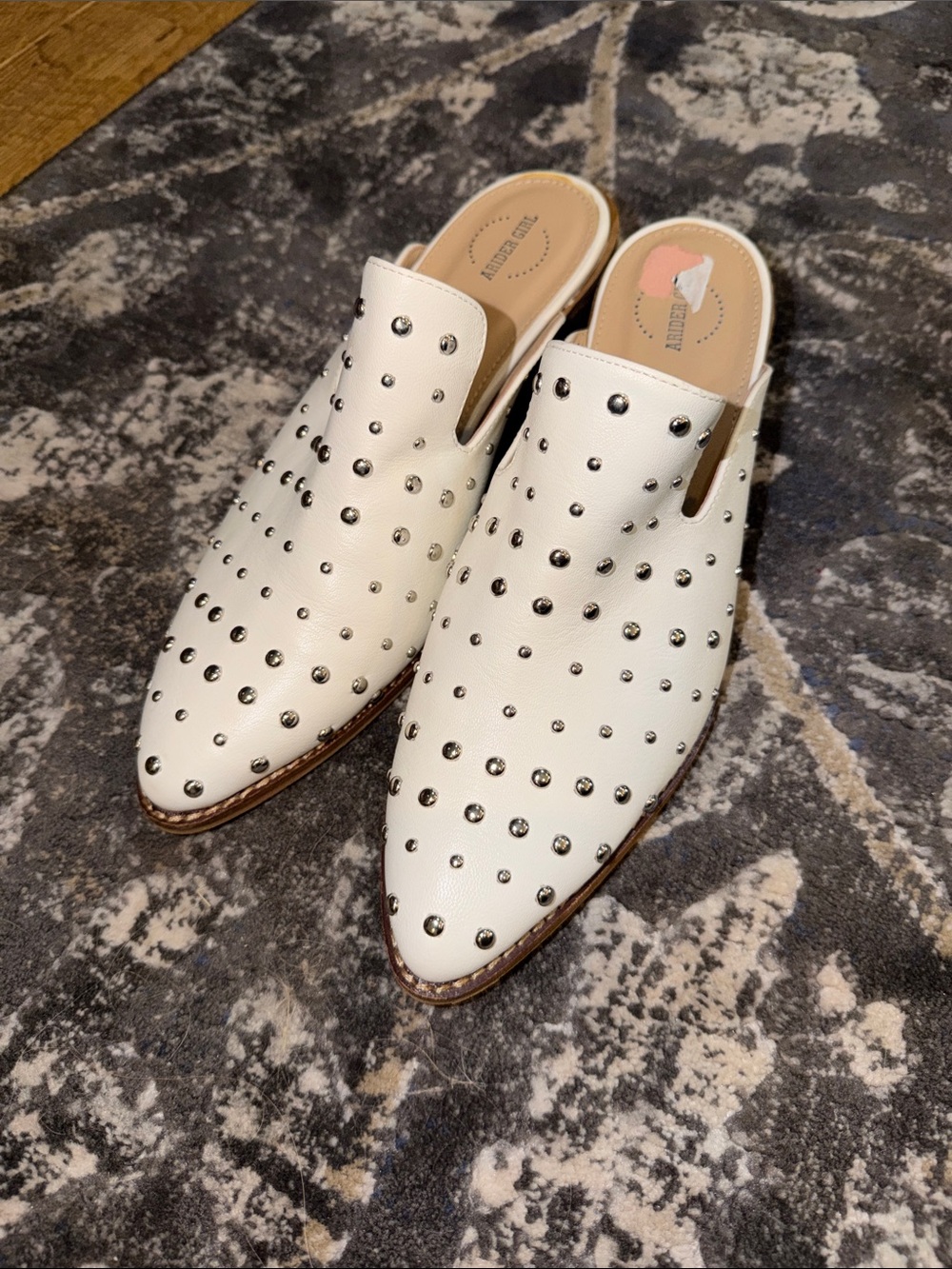 Arider Girl studded White Leather Slip-On Mules - Women size 10